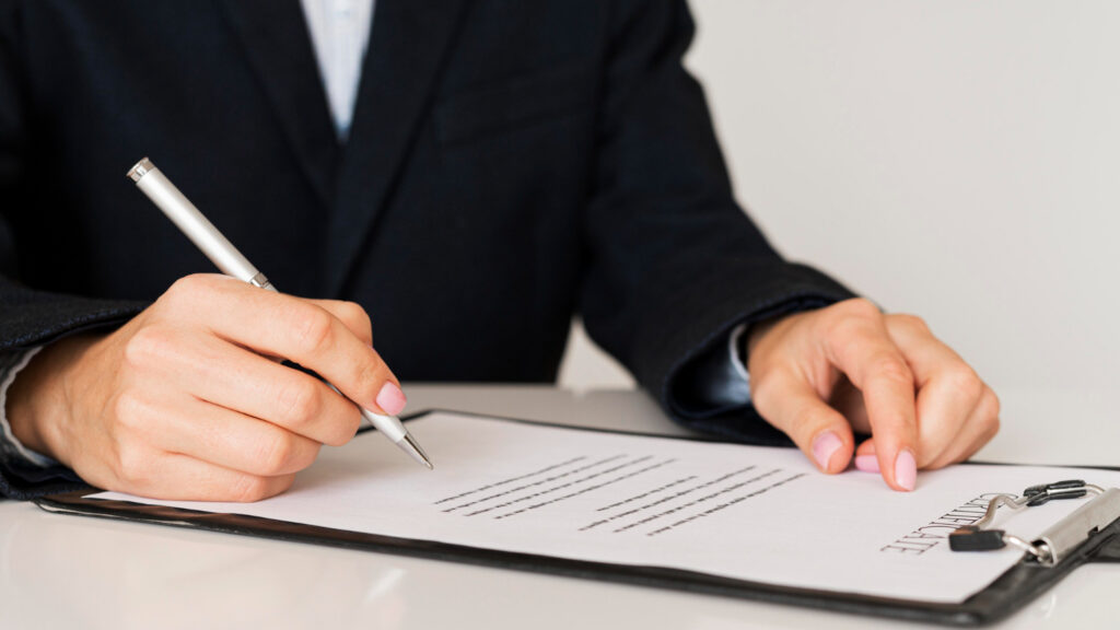 5 ventajas de solicitar tu certificado de antecedentes penales con Tramison